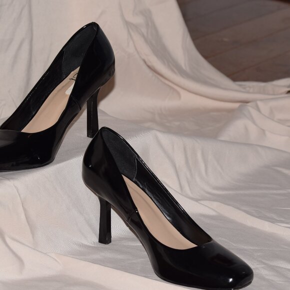 Patent Leather Pumps - Picture 2 of 5